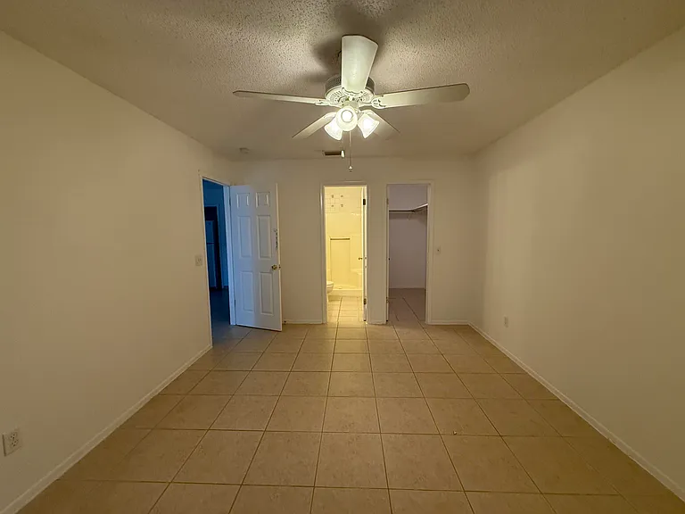 1194 SW Granadeer St — Photo 8