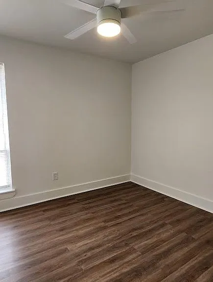 1113 N Shackleford Rd — Photo 18