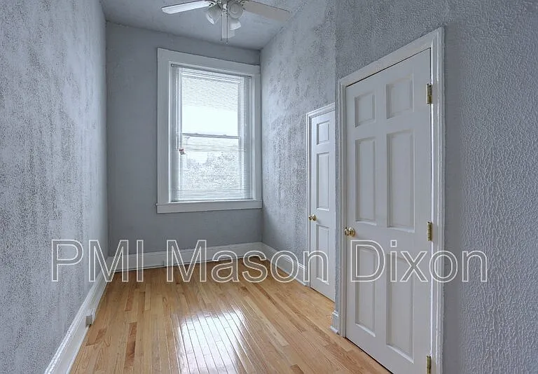 632 S Broadway #200 — Photo 13