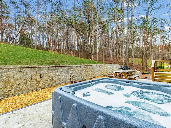 2nd image of 72 Rohan Ln