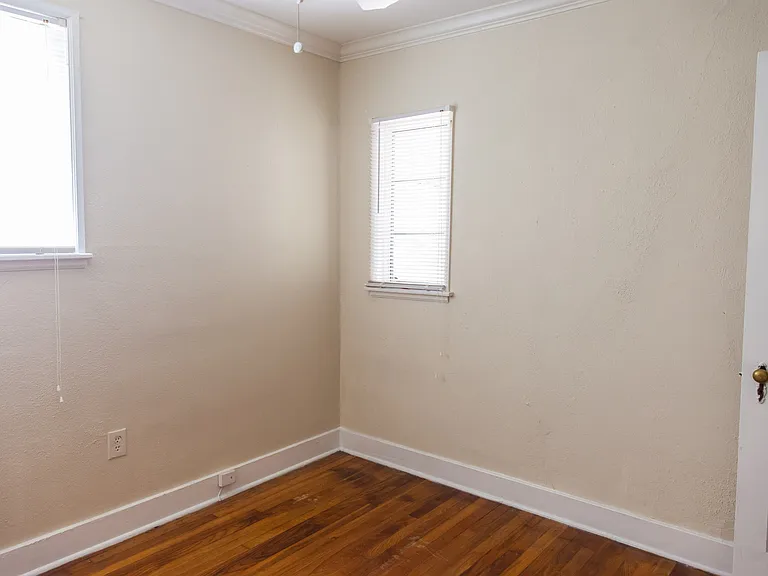 3066 Oxford Ave — Photo 6