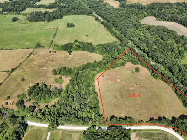 1 County Road 2580, Higbee, MO 65257