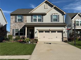 3224 Fallen Brook Ln, Brunswick, OH 44212