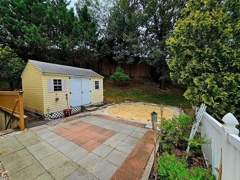 58 Bremer Dr — Photo 24