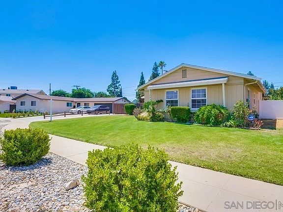 3rd image of 7847 Lena Ave