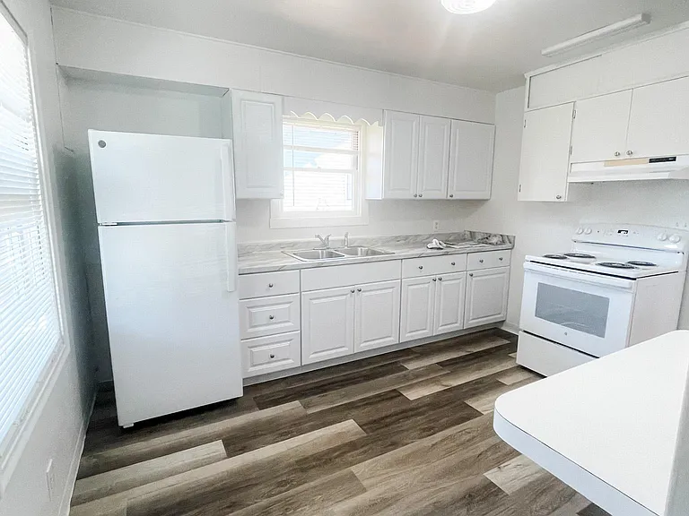801 13th Ave — Photo 5
