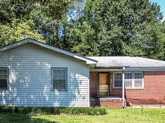 2nd image of 303 Lois Dr