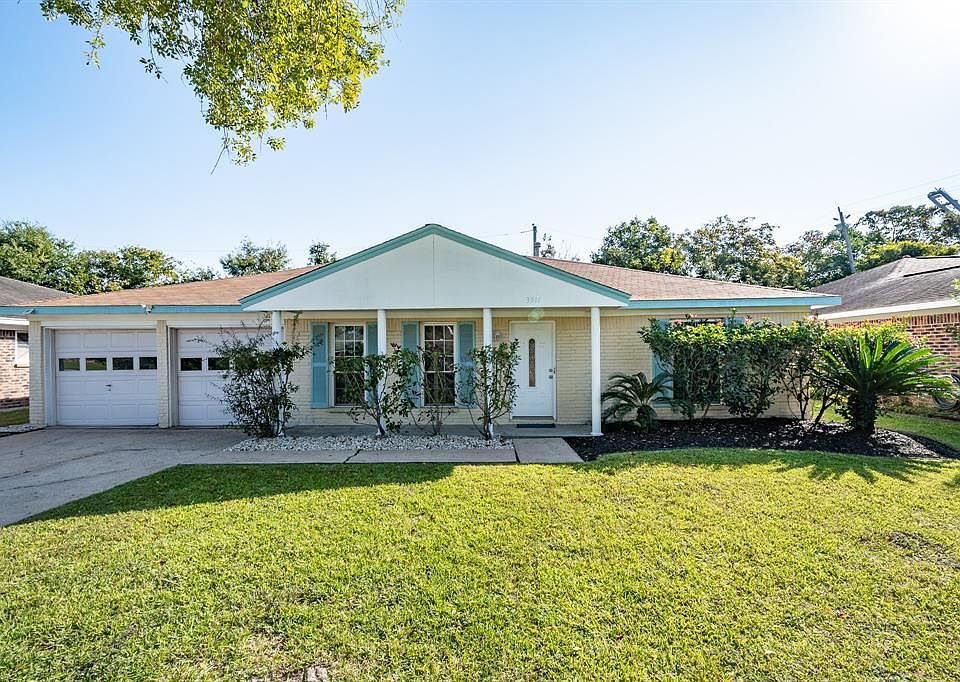 2nd image of 3911 Sailfish Ln