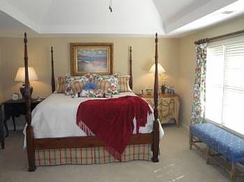 3rd image of 10926 Loudoun Ln