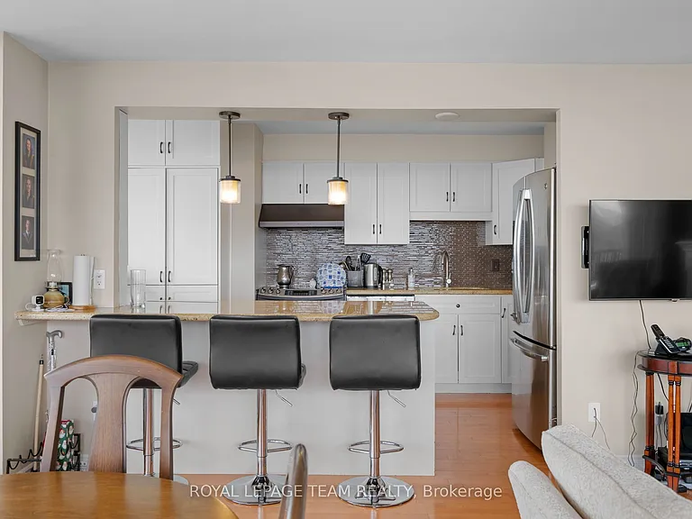 370 Dominion Ave #1102 — Photo 16