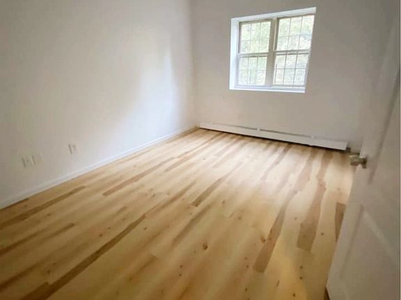 4th image of 1295 Union Ave #6