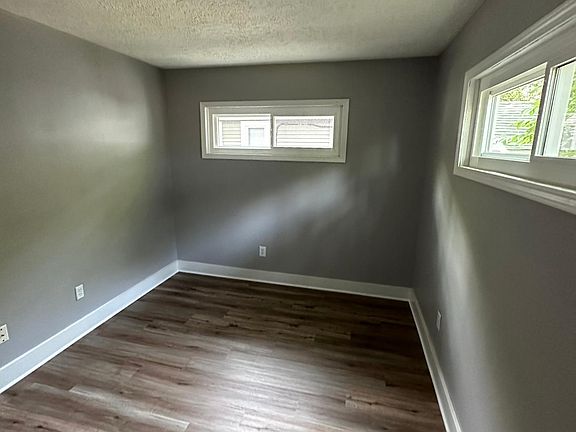 4th image of 1537 S Moreland Ave