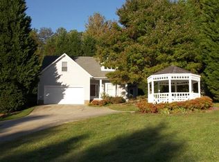 102 Saint Mary Ct, Kernersville, NC 27284