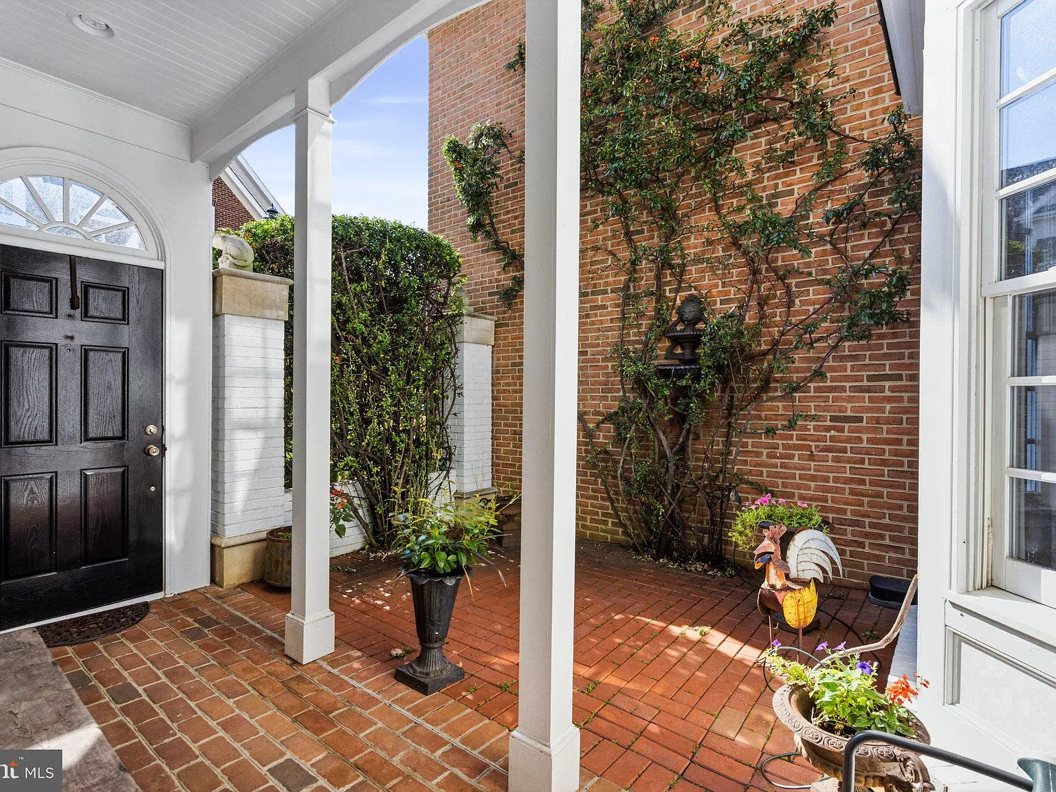 3 bed, 2.5 bath, 2780 sqft, $6,250 — Photo 3