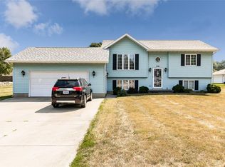 236 N Walnut St, Lisbon, IA 52253