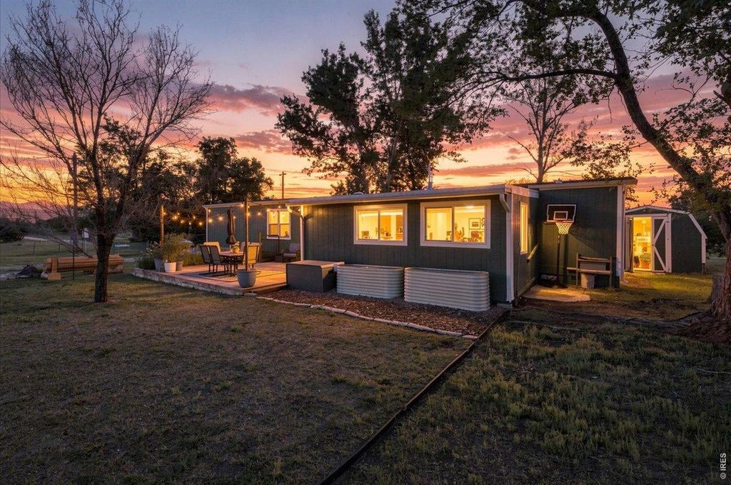 1127 W County Road 66
