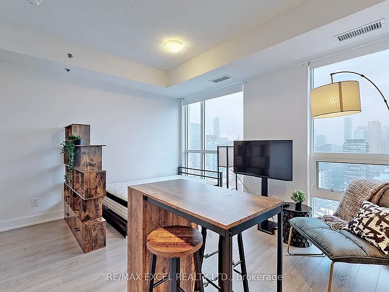 318 Richmond St W #2505 — Photo 3