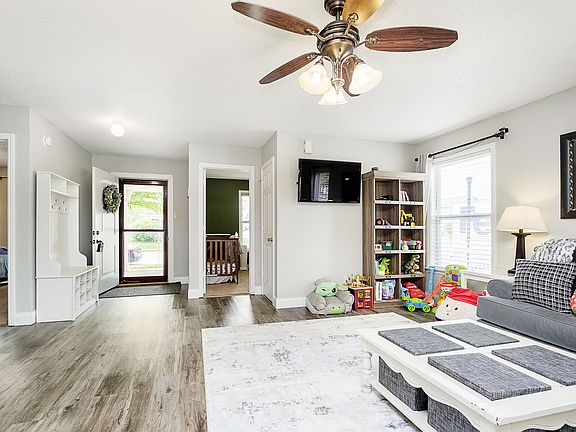 4th image of 10172 Cumberland Pointe Blvd
