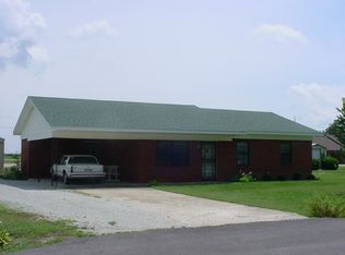 812 E 8th St, Rector, AR 72461