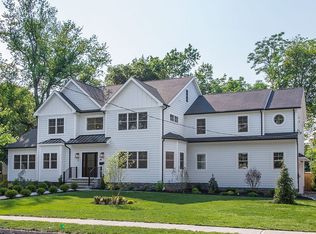 83 Maple St, Summit, NJ 07901