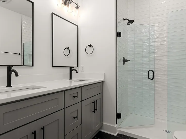 700 N Dupont Ave #115 — Photo 9