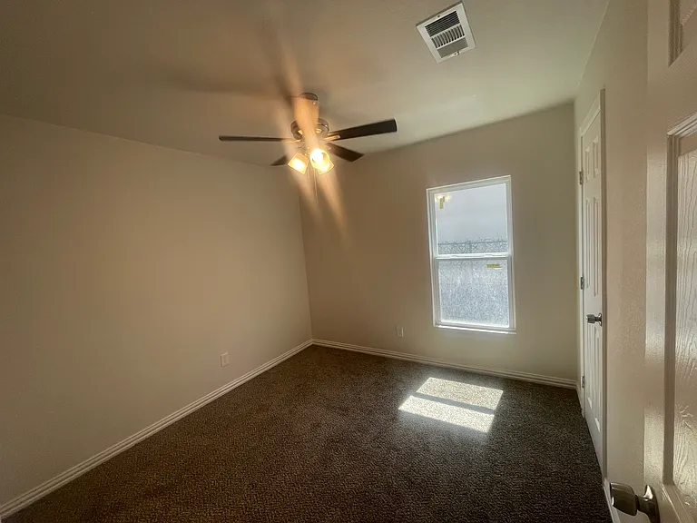 103 McKinley St — Photo 5