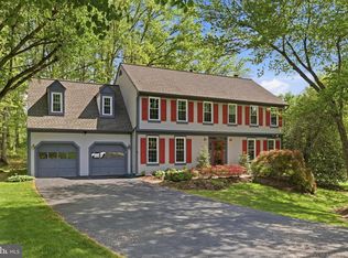 9701 Tree Hollow Ct, Fairfax Station, VA 22039