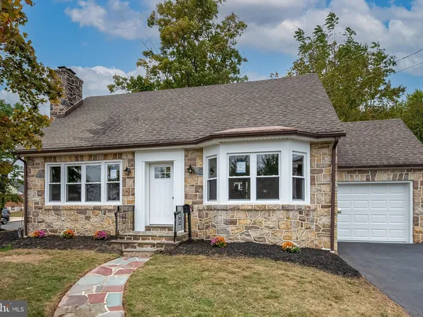 303 Grosstown Rd, Pottstown, PA 19464