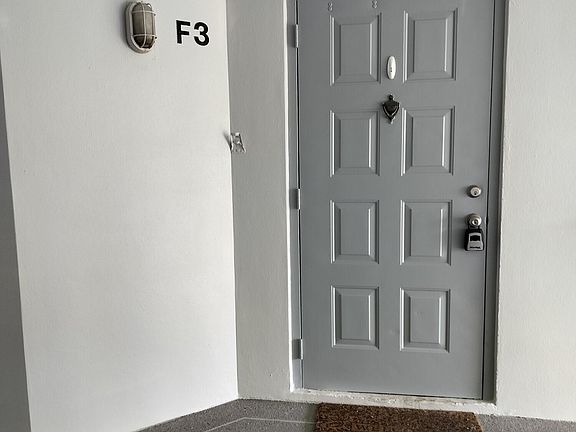 2nd image of 1007 Green Pine Blvd.