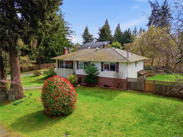 517 Allandale Rd, Colwood, BC V9C 2M2
