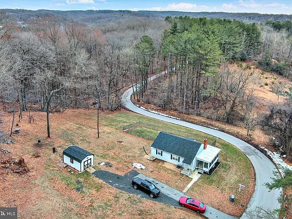 4th image of 1320 Hicks Rd