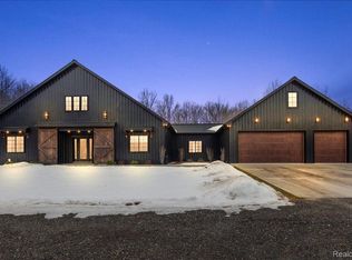 13241 Rattalee Lake Rd, Davisburg, MI 48350