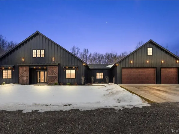 13241 Rattalee Lake Rd, Davisburg, MI 48350