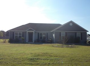 49 N Moody Dr, Ray City, GA 31645