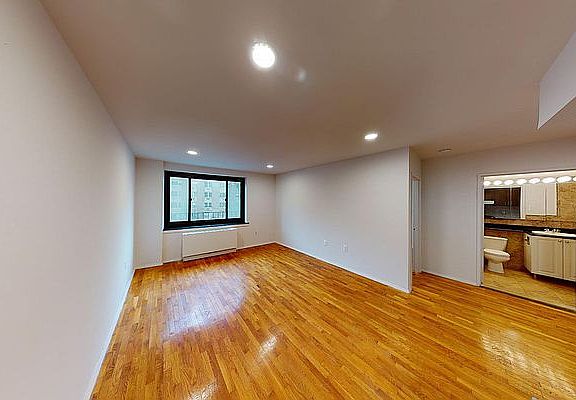 3rd image of 284 Mott St APT 3J