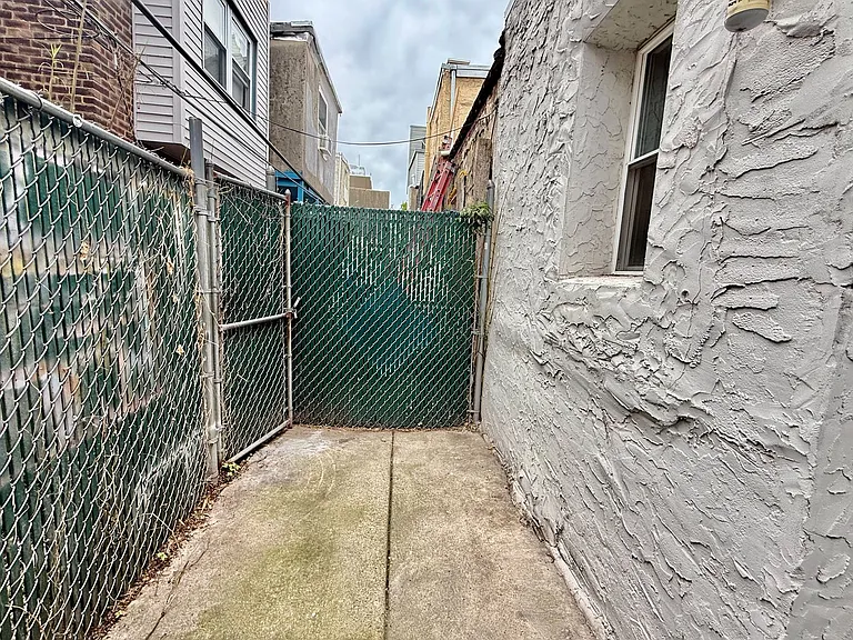 1228 Peters St — Photo 40