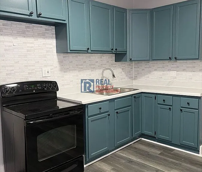 34 Mound St — Photo 2
