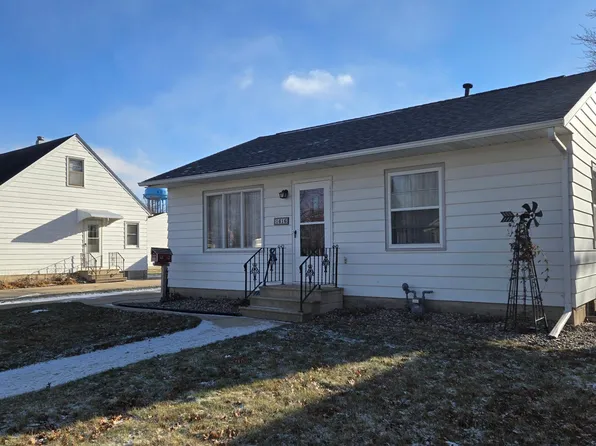 1616 1st Ave SE, Austin, MN 55912