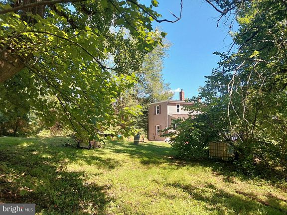 3rd image of 16 Springfield Rd