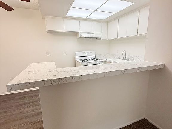 3rd image of 1535 E Canfield Ln #6534