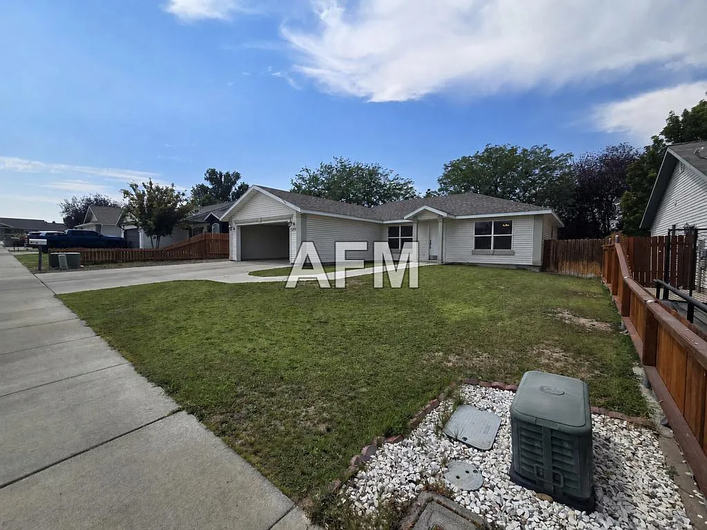 207 Cedar Pk Cir — Photo 1