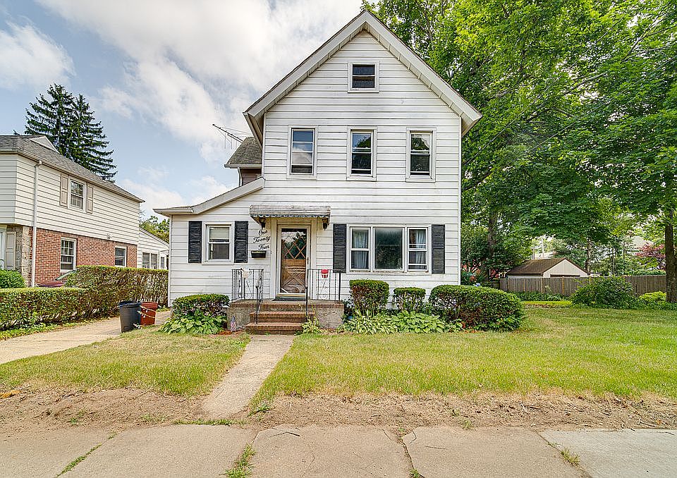 1st image of 124 Wright Ave