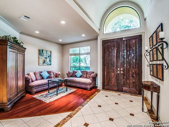 2nd image of 11 Royal Gardens Dr