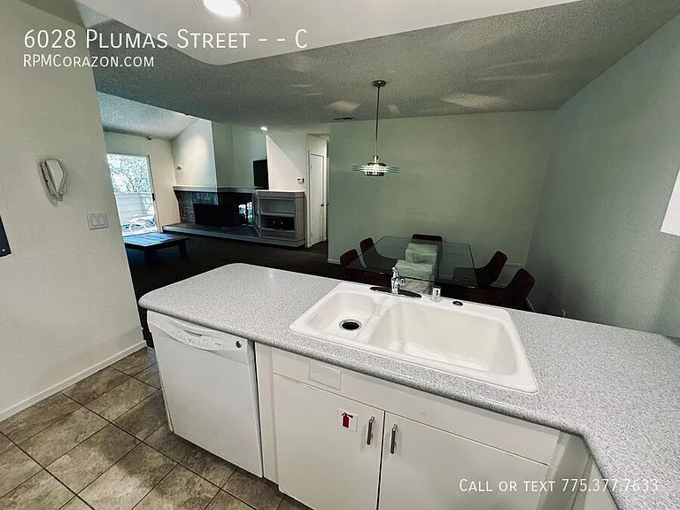6028 Plumas St #C — Photo 10
