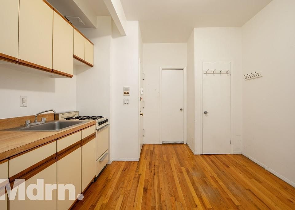 2nd image of 278 Mott St APT 2A