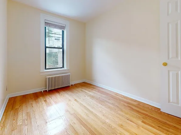 418 73rd Street image 16 of 22