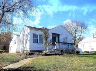 1113 S 10th St, Pekin, IL