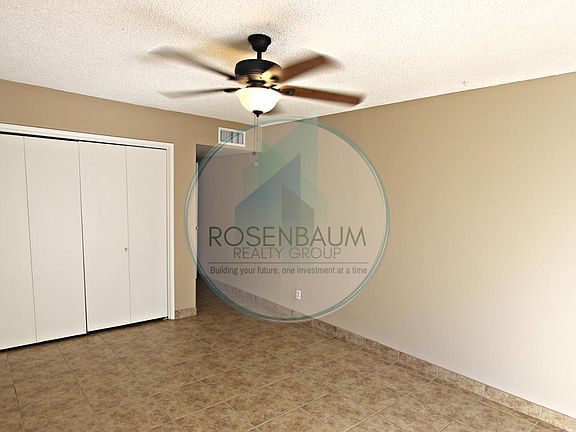 3rd image of 825 E Fountain St