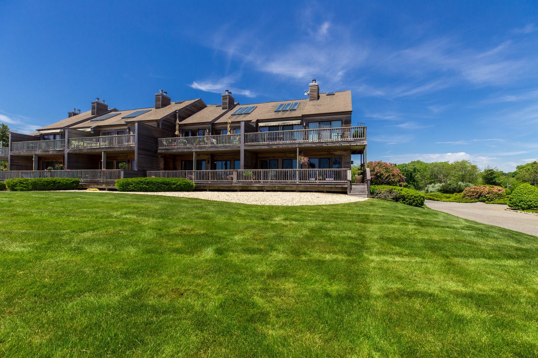 599 Watchogue Ave, East Moriches, NY 11940 Out East