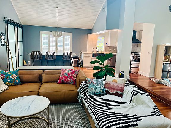 2nd image of 1949 Brista De Mar Cir